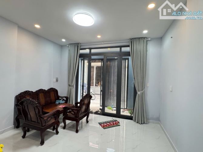 Nhà mới ở ngay Trần Văn Ơn Tân Sơn Nhì ngay chợ gần mặt tiền 45m2-2 tầng Nhỉnh 4ty - 4