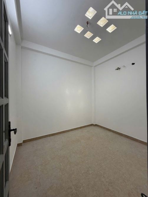 BÁN NHÀ MINH PHỤNG 37m2   QUẬN 11 - 4
