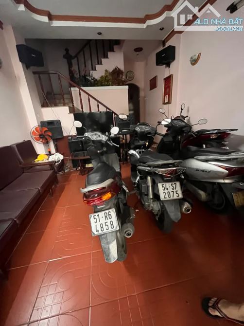 HOA PHƯỢNG MT VÀNG PHỐ ẨM THỰC PHAN XÍCH LONG  KINH DOANH ĐA NGÀNH  GIÁ 27 TỶ - 4