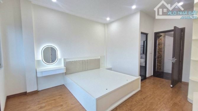 🏡 Nhà Đẹp Xuân Phương 7 Tầng Thang Máy - Full Nội Thất - Chỉ 7.95 Tỷ 📍 Vị trí: Xuân Phươ - 4