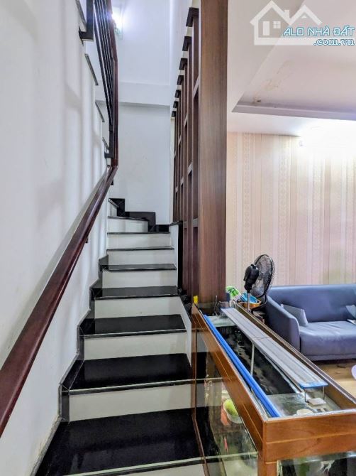 CẦN BÁN NHÀ QUẬN 10 PHƯỜNG HOÀ HƯNG.DT 36m2-2 TẦNG MỚI ĐẸP VÀO Ở LUÔN- GIÁ 7,3 tỷ. - 4