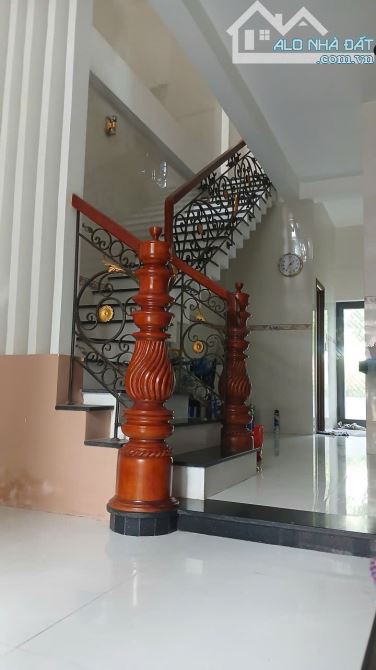 5.8 tỷ/căn nhà 2 tầng Kiệt ô tô số 93 Nguyễn Duy Trinh .Hướng : Tây - 4