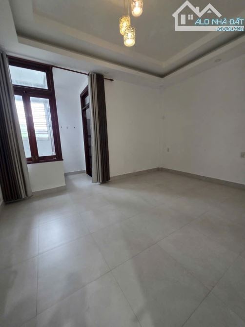 CHO THUÊ NHÀ 2 TẦNG MẶT TIỀN GẦN ĐỒNG KHỞI, TP HUẾ - 4