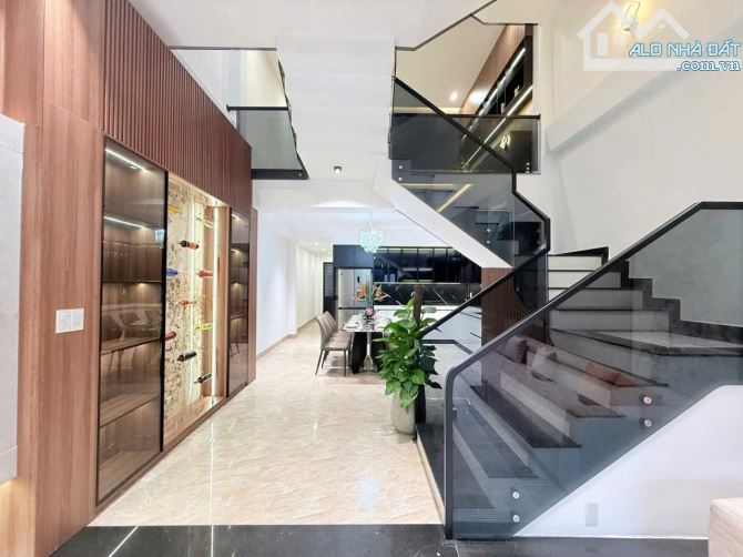 NHÀ MẶT TIỀN HÒA XUÂN đường 7,5m, gần VÕ CHÍ CÔNG, ĐÀ NẴNG: 5 x20m , 3 TẦNG 3 PN 3 WC - 4