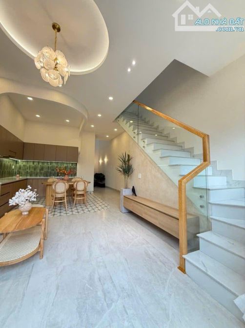 NHÀ SIÊU SIÊU ĐẸP - VỊ TRÍ HOT GẦN KDC ĐẠI NGÂN - 4