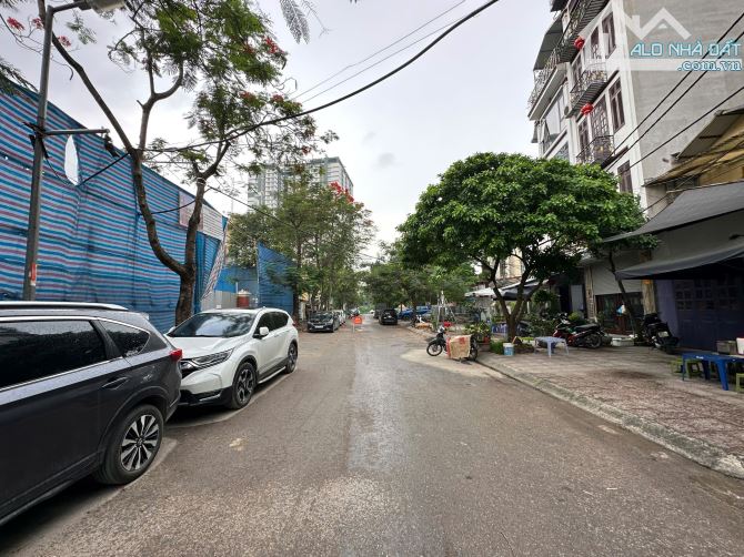 (Tin thật 100%) Bán CHDV 66,5m2 x 22P ở Lạc Long Quân - Cách ô tô tránh 30m - Dòng tiền - 4