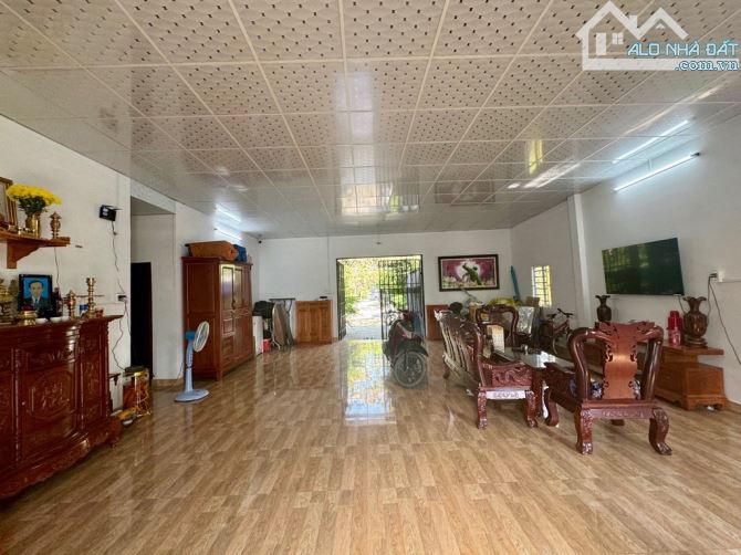 Biệt thự sân vườn 700m2- HXT đường Thới An 16 Quận 12- Ngang khủng 23m dài 41m- Chỉ 7 đồng - 4