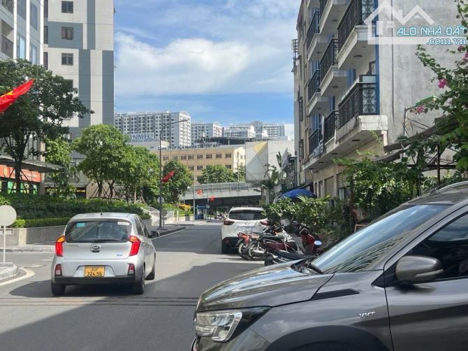 PHỐ MINH KHAI 6 TẦNG KINH DOANH, LÔ GÓC Ô TÔ TRÁNH ,+ Mặt ngõ rông ô tô tránh,