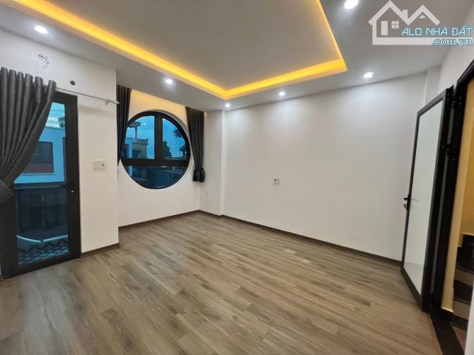 HƠN 2 TỶ - NHÀ ĐẸP Ở LUÔN - QUỲNH CƯ,HÙNG VƯƠNG, HỒNG BÀNG 3 NGỦ - 4