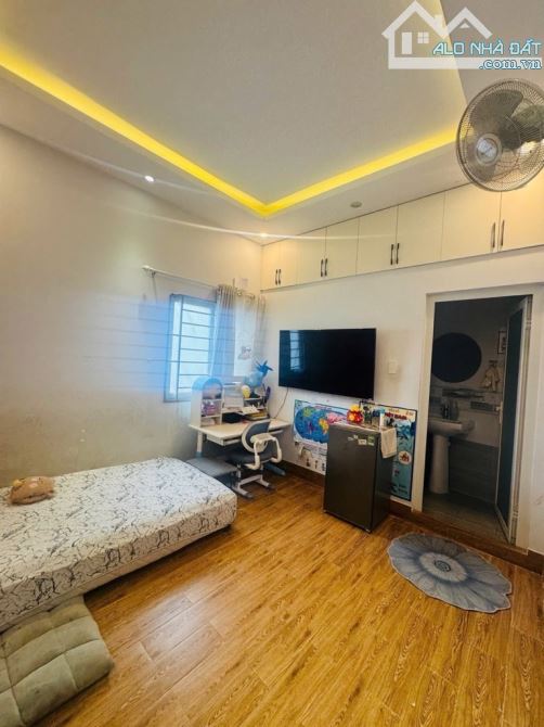“NHÀ MỚI ĐẸP 4 TẦNG HBC-  NỞ HẬU TÀI LỘC-HẺM XE HƠI- SÁT GIGAMAL ,41M(3.5❌10M),3PN,3WC,SHR - 4