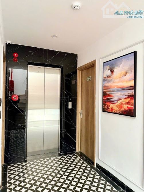 Toà CHDV Khương Trung - Thanh Xuân. DT 100m2 x 7T, 27 Phòng. Giá 35 tỷ. Oto tránh - 4