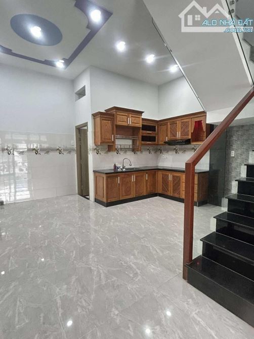 MẶT TIỀN ĐẶNG THÚC VỊNH - NGAY GẦN CHỢ THỚI TỨ - 4