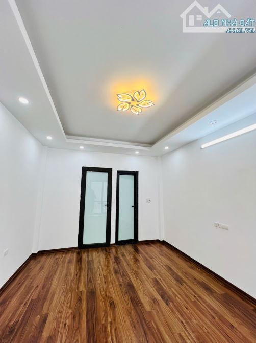 Nhà mới phố Việt Hưng chỉ hơn 5 tỷ. 3 ngủ đủ công năng. Hàng xóm kđt Vin nhiều tiện ích - 4