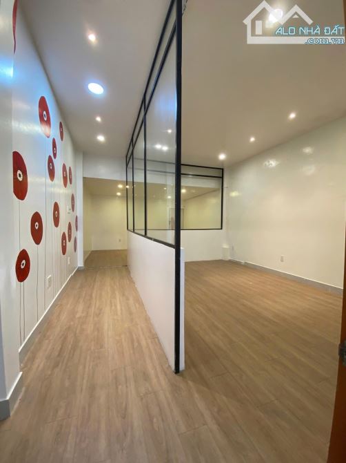 Nhà mặt tiền kinh doanh Phú Nhuận, hơn 100m2 ngang gần 5m, đang cho thuê 35Tr/tháng. - 4