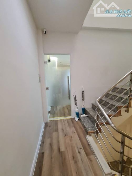 NHÀ 3 LẦU KINH DOANH TÔ HIẾN THÀNH  QUẬN 10, 89M2, HXH, DÒNG T.IỀN 28 T.R CHỈ 13.X - 3
