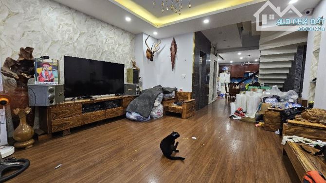 🏡 BÁN NHÀ PHÂN LÔ 6 TẦNG THANG MÁY – MẶT TIỀN 5M – VIEW VƯỜN HOA – VỊ TRÍ ĐẮC ĐỊA HÀ ĐÔNG - 5