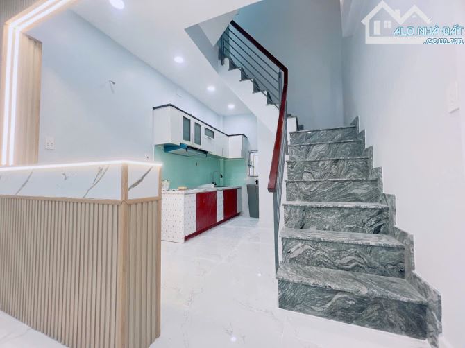 CÁCH MẶT TIỀN HOÀNG DIỆU - VĨNH KHÁNH 30m - NHÀ 3 TẦNG KHU DÂN CƯ HIỆN HỮU KHÔNG QH - 5
