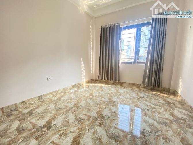 AN DƯƠNG VƯƠNG BẮC TỪ LIÊM 38m 5 TẦNG LÔ GÓC KINH DOANH NỘI THẤT ĐẦY ĐỦ Ở LUÔN. GIÁ 8.3 TỶ - 5
