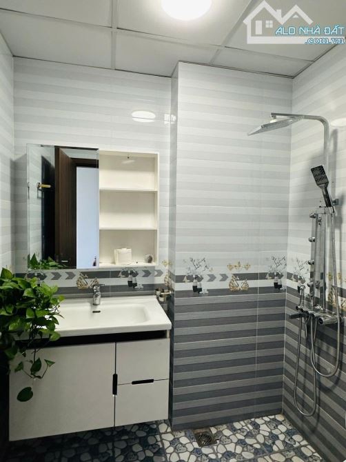 AN DƯƠNG VƯƠNG BẮC TỪ LIÊM Ô TÔ ĐỖ CỬA-XE 4 CHỖ VÀO NHÀ-2 THOÁNG- 70m 7TẦNG GIÁ 15.6 TỶ M - 5