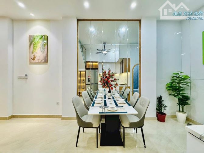 NHÀ XÂY MỚI - VỊ TRÍ ĐẸP TẠI HUỲNH MẪN ĐẠT, QUẬN 5 - GIẢM SÂU CÒN 6,52 TỶ, SỔ HOÀN CÔNG ĐỦ - 5