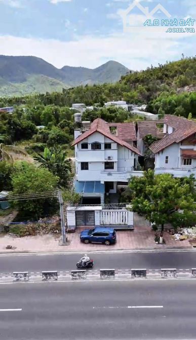 ⭐️Bán căn biệt thự vườn 3 tầng mặt tiền Nguyễn Tất Thành, (Phước Đồng) p Nam Nha Trang - 5