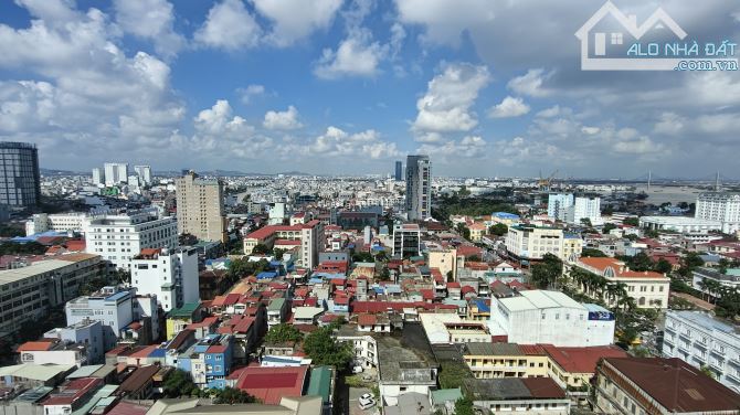 Bán căn hộ cao cấp BRG Trần Quang Khải. Diện tích 116m - 2 ngủ 2 vệ sinh - 5