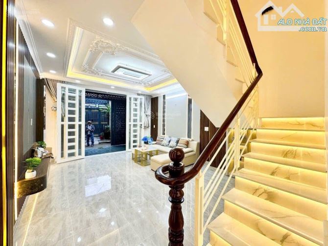 Chỉ 83tr/m2, Bán nhà 2 Tầng hẻm 1/ Lê Văn Huân, P13 DT: 4.4x30m [CN: 115m2]. Chỉ 9.6 tỷ - 5