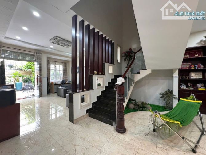 BIỆT THỰ LÊ ĐỨC THỌ -P15 , DT : 10m x 20m , 1 LẦU , GIÁ CHỈ CÓ : 21 TỶ TL - 5