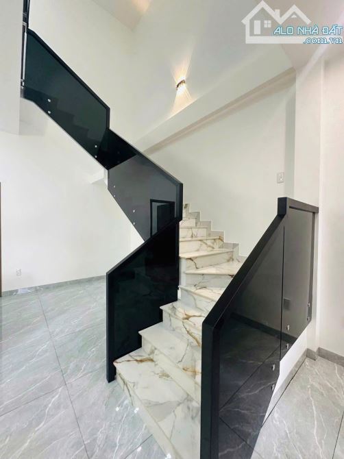 Xuất Hiện Biệt thự xây mới 8mx10m Ngay Bửu Long cách Bến Xe Biên Hòa 7p - 5