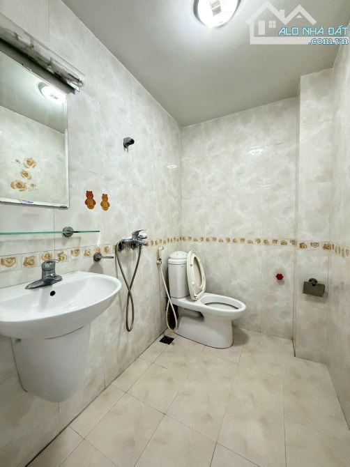 BÁN NHÀ XUÂN THỦY, CẦU GIẤY, Ô TÔ , DIỆN TÍCH 42M, 4 TẦNG, MẶT TIỀN 3.5M, GIÁ 15 TỶ - 5
