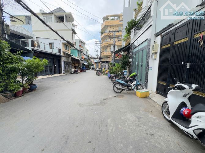 TRUNG TÂM QUẬN TÂN BÌNH-CĂN HỘ CAO CẤP 6 TẦNG CÓ TẦNG HẦM THANG MÁY- 11 PHÒNG-GIÁ RẺ - 5