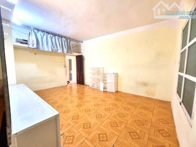 BÁN NHÀ TẬP THỂ HÀ ĐÔNG – SỔ ĐỎ 43M² – DÙNG GẦN 75M² – GIÁ 3.4 TỶ - 5