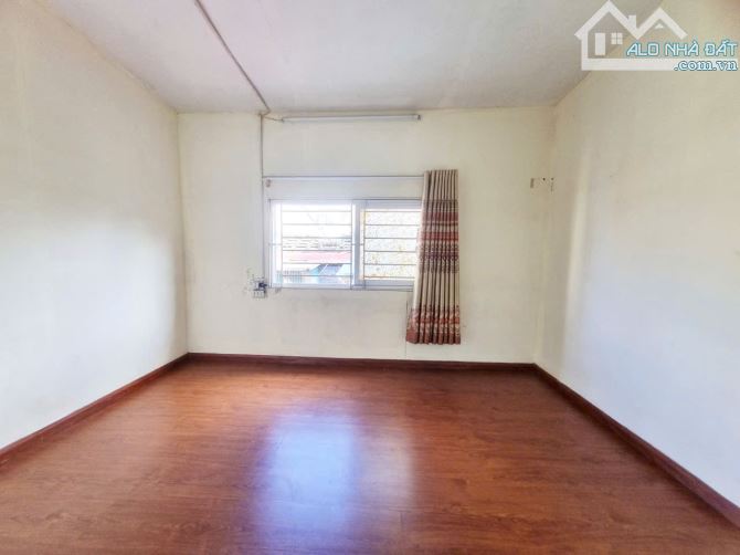 BÁN NHÀ TẬP THỂ NGUYÊN BẢN – 43M² SỔ ĐỎ – DÙNG GẦN 75M² – 3.4 TỶ - 5