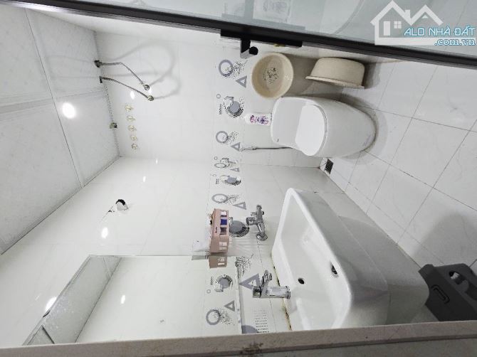 🏢 Bán căn hộ tập thể tầng 3 – 75m² – 3PN – 2WC – Full nội thất – Đối diện Royal City – 3, - 5