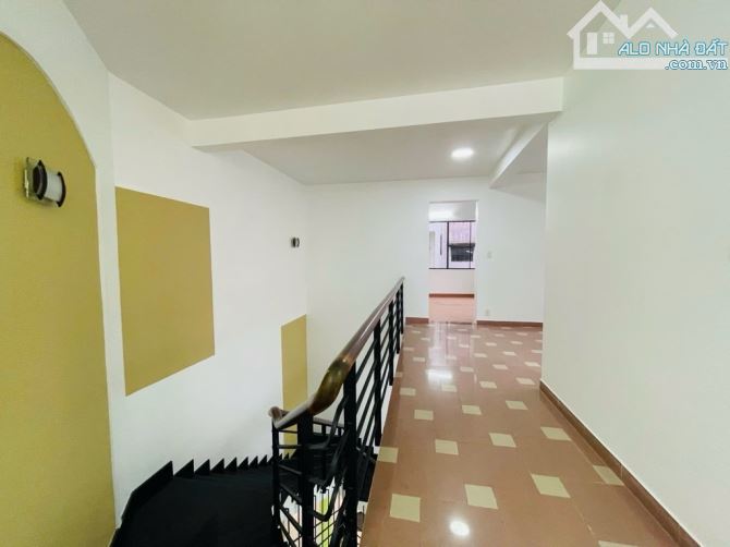 BIỆT THỰ SÂN VƯỜN NGAY LÒNG BÌNH THẠNH NGANG 10 X20  DT - 1