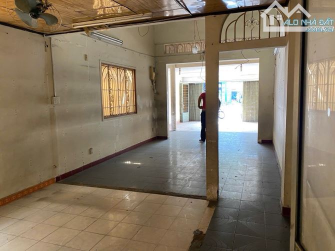 Bán nhà mặt tiền kinh doanh đường Kha Vạn Cân, Linh Tây Thủ Đức ( 5.5 x 24 ). - 5