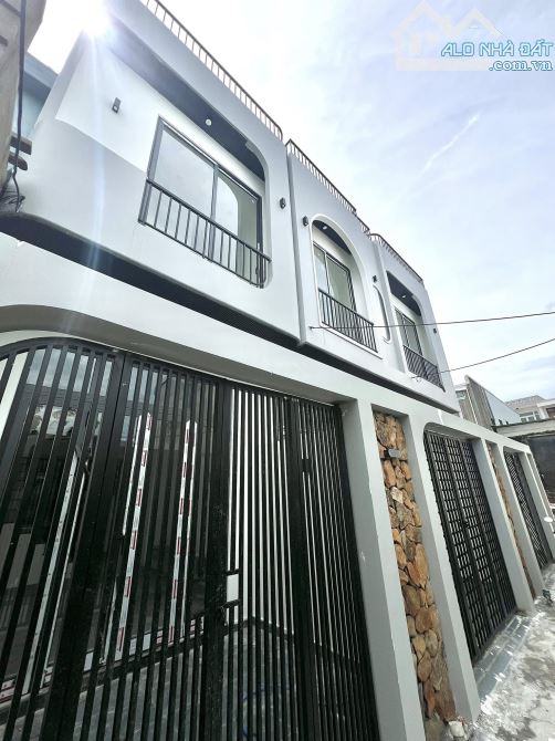 Nhà 2 tầng xây mới, full nội thất điện tử, Huỳnh Ngọc Huệ, chỉ nhỉnh 3 tỷ - 5