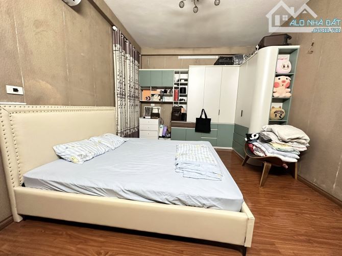 BÁN NHÀ XUÂN ĐỈNH 36 TỶ 140m 4 TẦNG MT 8m Ô TÔ TRONG NHÀ 2 THOÁNG SÁT PHỐ KINH DOANH - 5