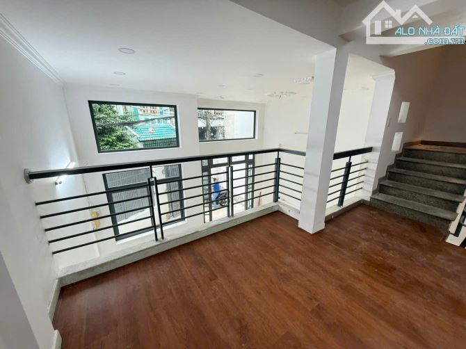 📍 Khu V.I.P gần sân bay -  Hẻm 8m Bạch Đằng - 6.7m x 15m - 4 tầng mới keng - 13.8 tỷ TL - 5