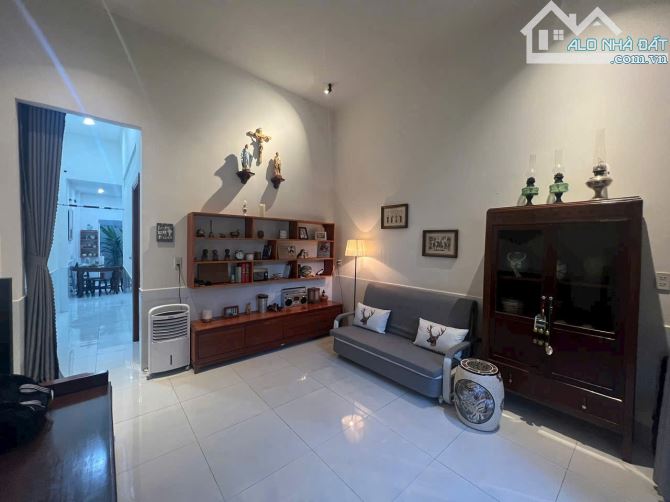 Cho thuê nhà đẹp Khu QĐ4, gần chợ 26, full nội thất chỉ 6,5tr - 5