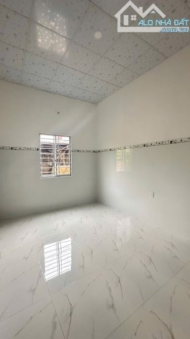 Bán gấp căn nhà Đ.Hồ Văn Tắng - củ chi - 120m2 - 725 Triệu - sổ riêng - 5