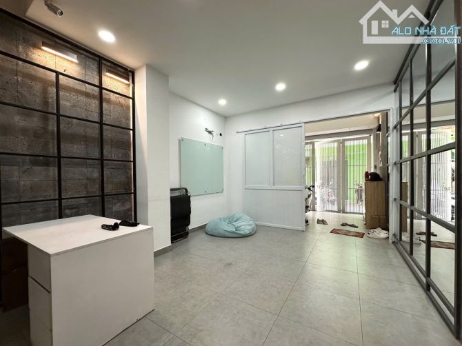Bán nhà 5 tầng Hai Bà Trưng - Tân Định, xe hơi ngủ trong nhà, dt: 4,2m x 20m. Giá 20,5 tỷ. - 5