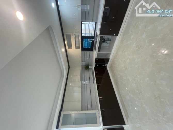 Lõi Hai Bà Trưng 4 tầng đẹp long lanh, diện tích 75m mặt tiền 7,5m thang máy vi vu. - 5
