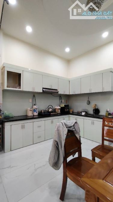 GIÁ TỐT NHÂT  KHU VỰC. CĂN NHÀ NGAY ĐƯỜNG BÌNH TRỊ ĐÔNG  , LÊ VĂN QUỚI - 5
