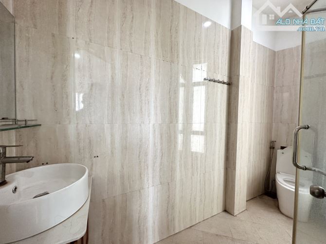 6.5 TỶ MẶT TIỀN NGUYỄN THƯỢNG HIỀN, P5, BÌNH THẠNH - 52M2 - 4 TẦNG - NGANG LỚN 9M - 5