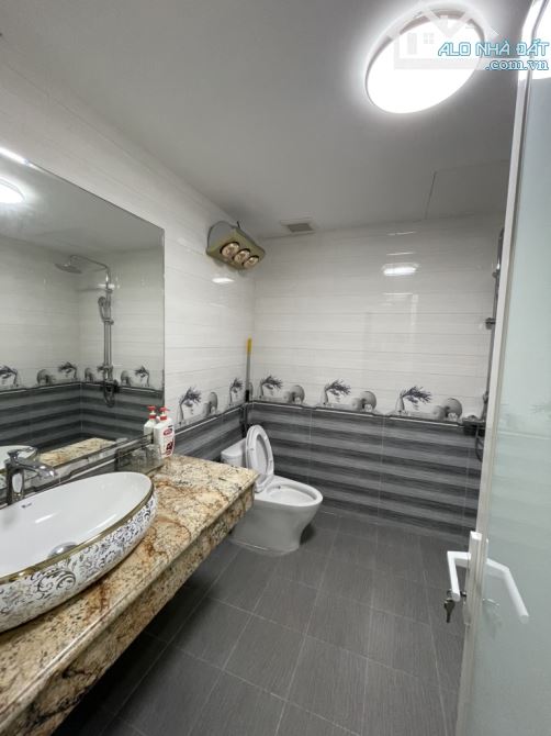 BIỆT THỰ LÔ GÓC VĂN PHÚ - MT 24,5M - Ô TÔ - THANG MÁY - KINH DOANH - 114 M2 GIÁ 33,5 TỶ - 5