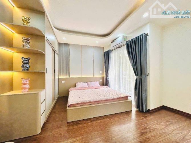 TRUNG TÂM ĐỐNG ĐA – NHÀ ĐẸP NGÕ THỊNH QUANG  40m² – 7 tầng – Mặt tiền 5.5m - 5