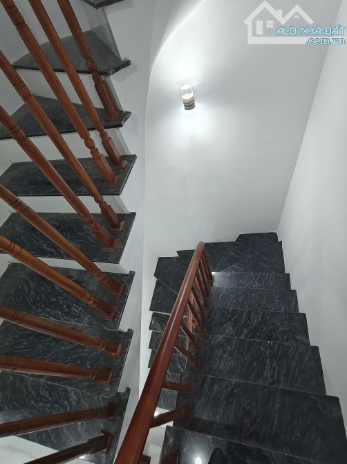 HIẾM - 4,8 TỶ - DT 35m2 -  4 TẦNG - GẦN Ô TÔ, ĐH THÀNH ĐÔ, VÀNH ĐAI 3.5 - 5