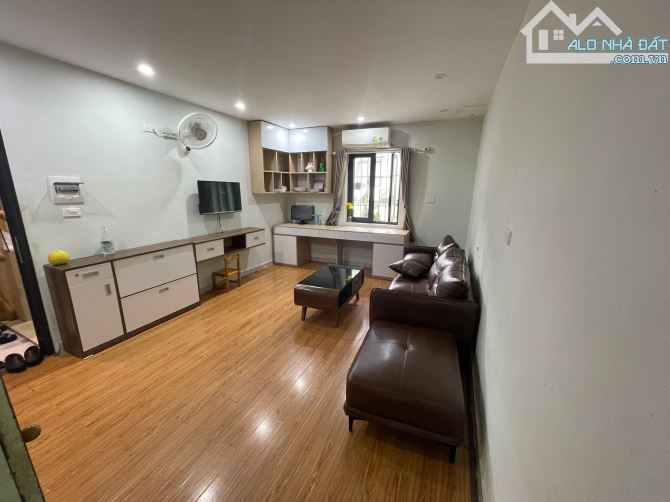 BÁN GẤP CĂN GÓC TẬP THỂ TẦNG 2 – NGÕ 240 TÂN MAI, HOÀNG MAI. 80M2 – 3PN – 3,83 TỶ - 5