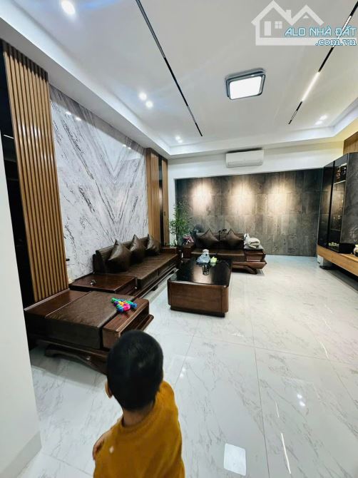 NHÀ THANG MÁY FULL NỘI THẤT - HIẾM CÓ KHÓ TÌM TẠI ĐẤU GIÁ LÒ GẠCH CỰ KHÊ, 68M2 GIÁ 13 TỶ - 5